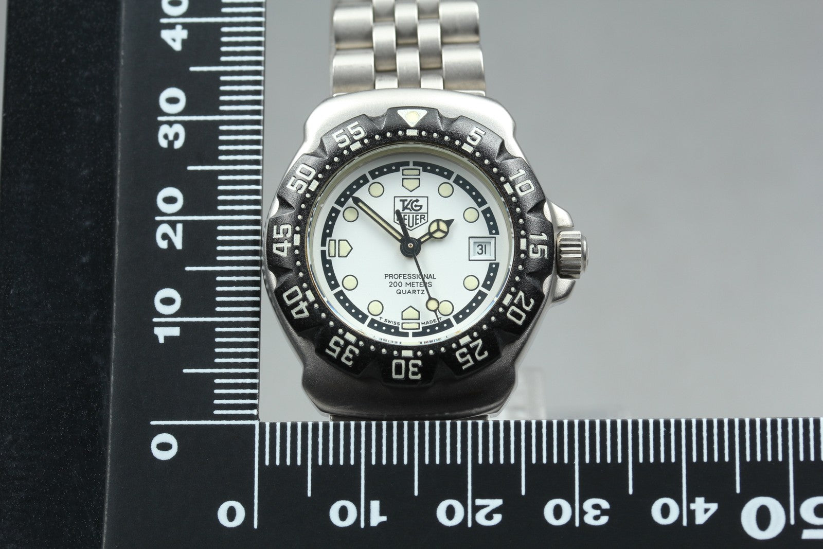 Vintage TAG Heuer Formula 1 WA1418 White Quartz Women's Watch 28mm From JAPAN