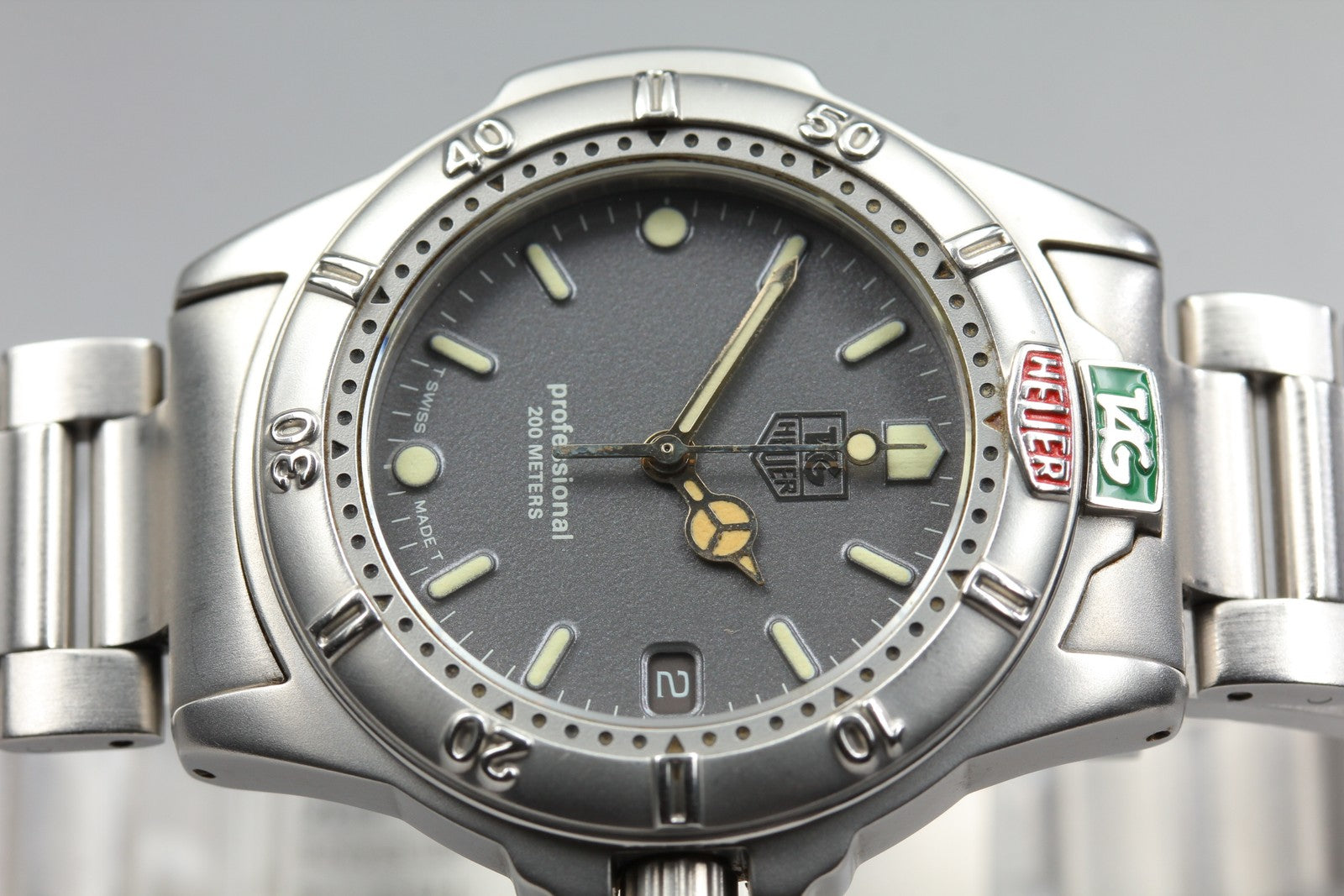 TAG Heuer Professional 999.213K Quartz Gray Dial Men's Watch 34mm JAPAN