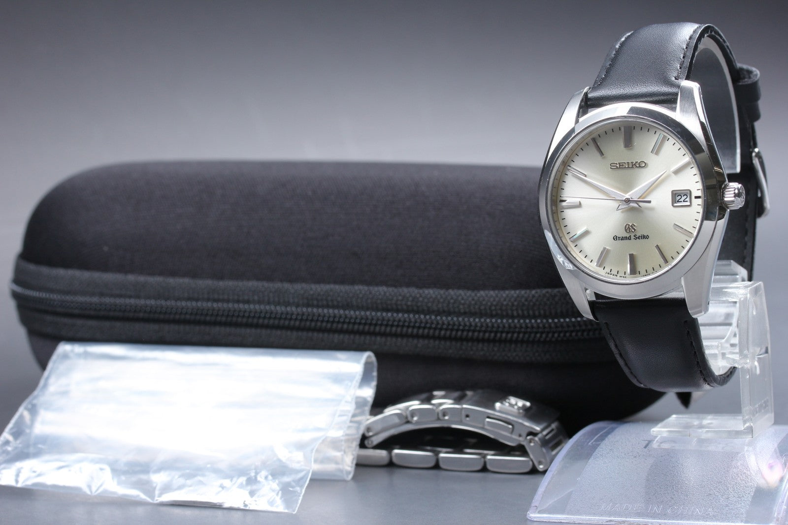 New Batt[Exc+5] SEIKO Grand Seiko 9F62-0AB0 Silver Quartz Men's Watch 36mm JAPAN