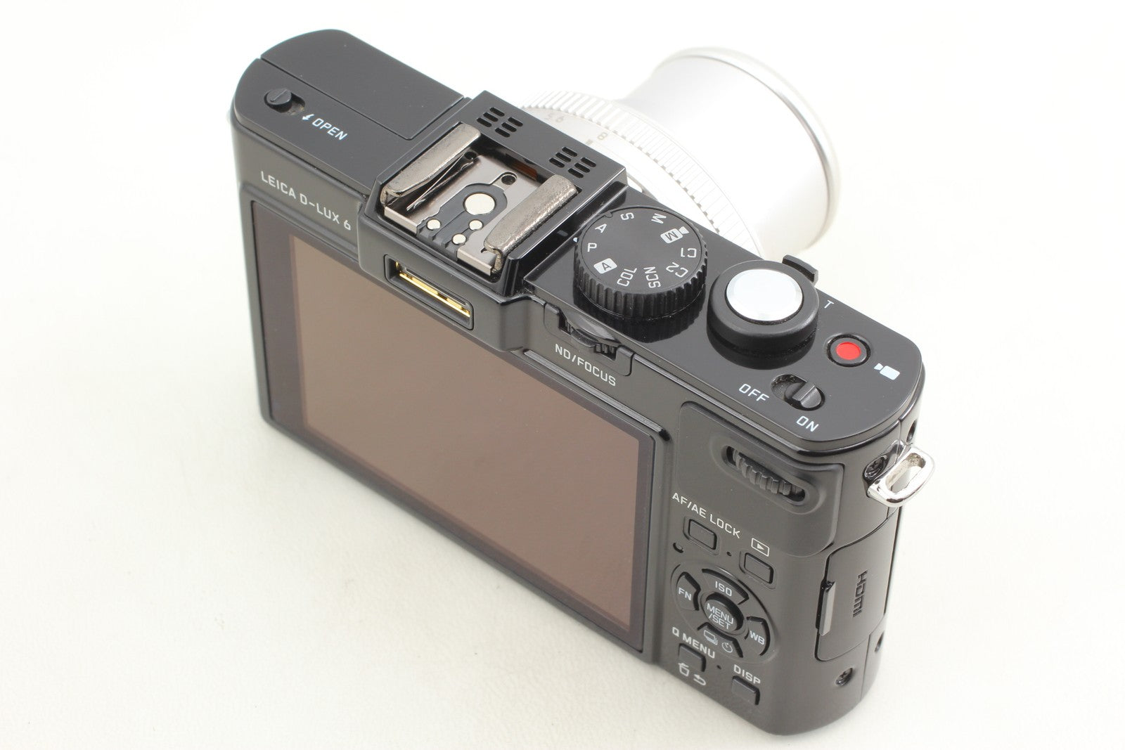 [N MINT w/SD32G] Leica D-LUX 6 18734 10.1 MP Glossy Black Digital Compact Camera