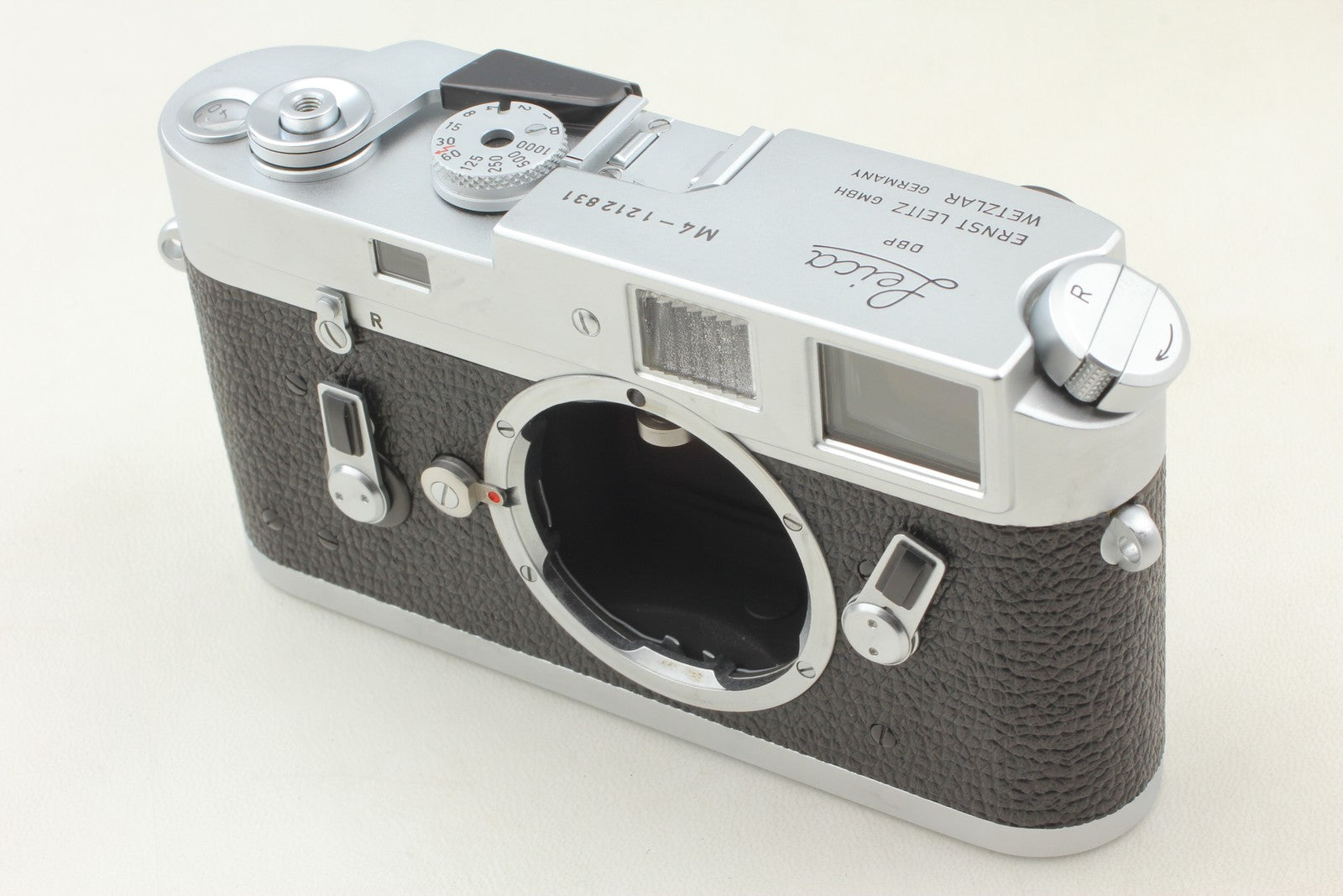 [MINT] Leica M4 35mm Film Camera Chrome Silver Germany From JAPAN