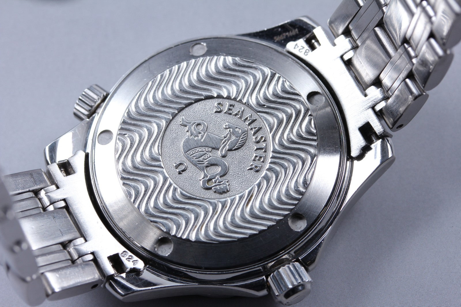 Vintage OMEGA Seamaster 300M 2562.80 Black Quartz Men's Watch 36mm JAPAN