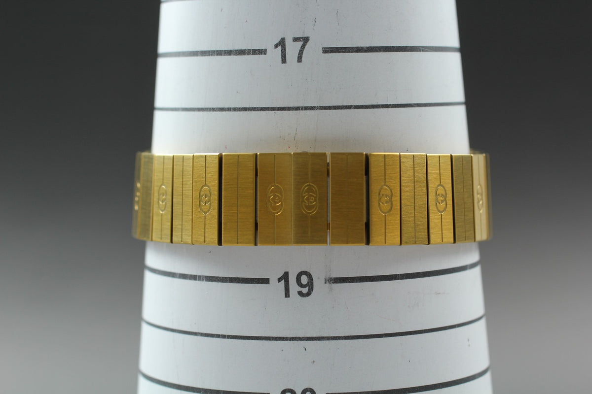[Near MINT Box] GUCCI Grip 157.4 YA157403 34mm Gold GG Man's Quartz Watch