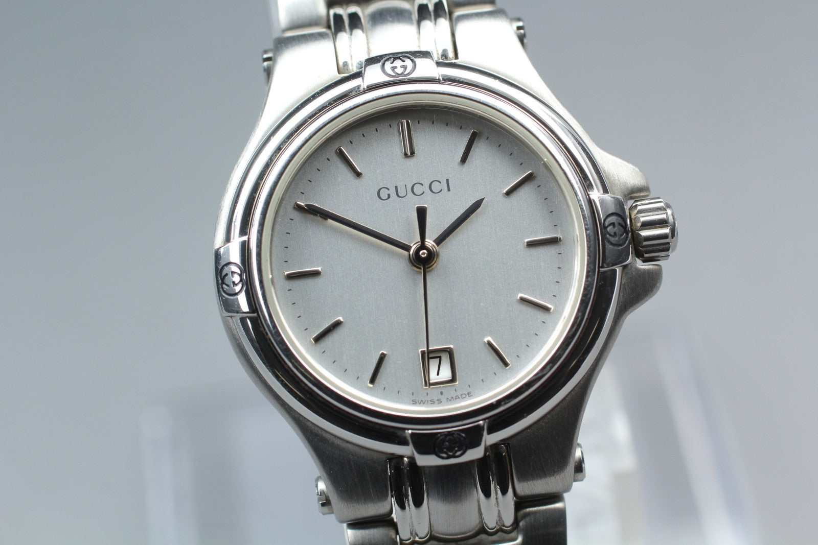Vintage [Near MINT-Box] Gucci 9040L Silver Date 26mm Women’s Quartz Watch JAPAN