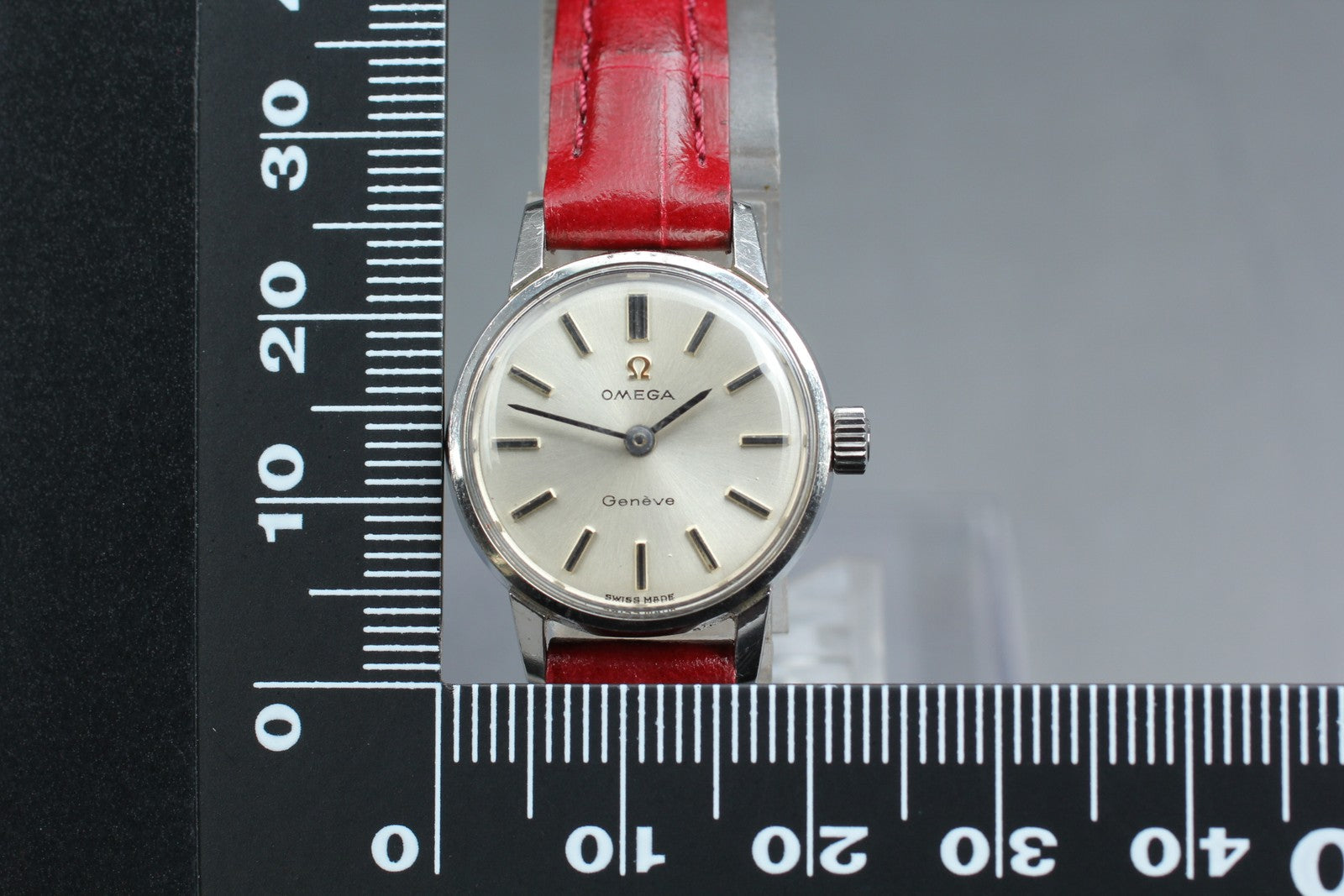 Vintage OMEGA Genève 515.006 Manual Silver Dial Women's Watch 20mm JAPAN
