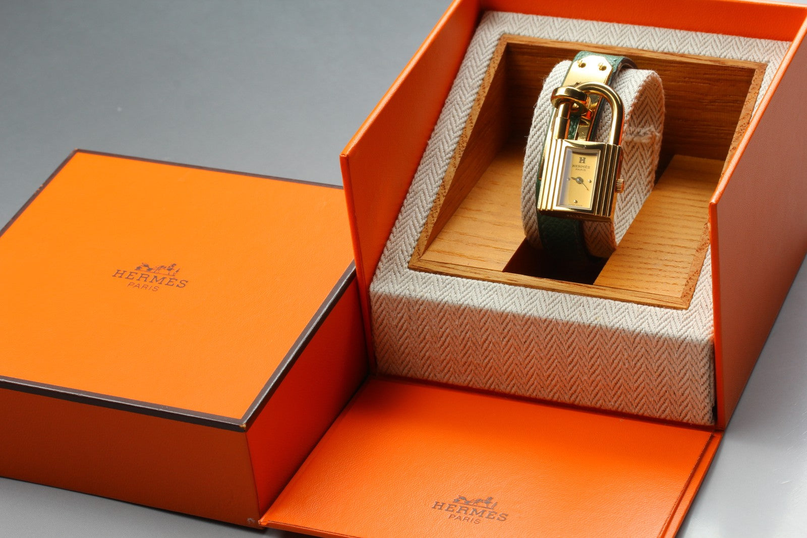 Vintage [Exc+5 Box] HERMES Kelly Watch Gold Green Woman's Quartz Watch JAPAN