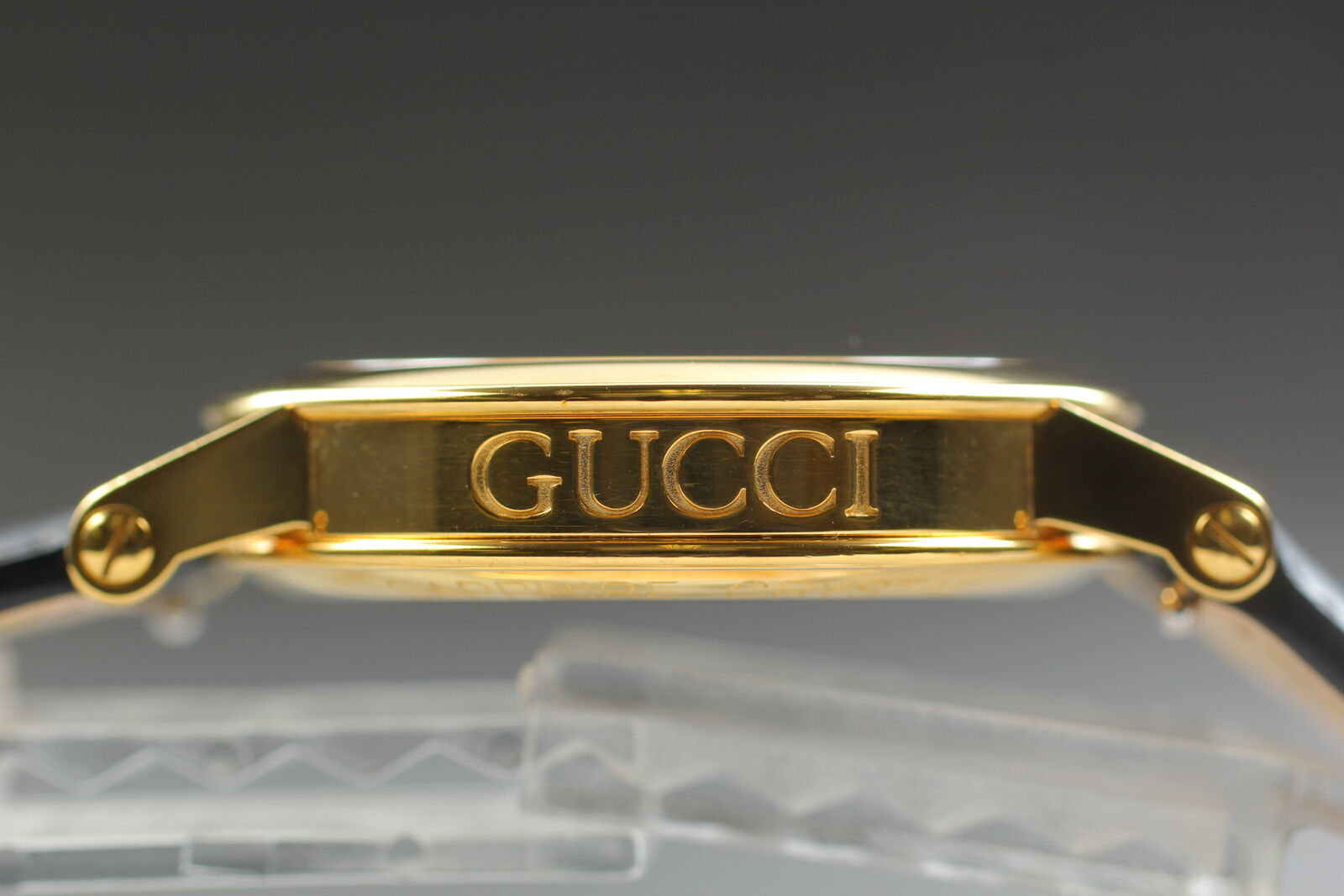 New Battery [Exc+5 Box] GUCCI 7200M Gold 34mm Men's Qz Watch Vintage From JAPAN
