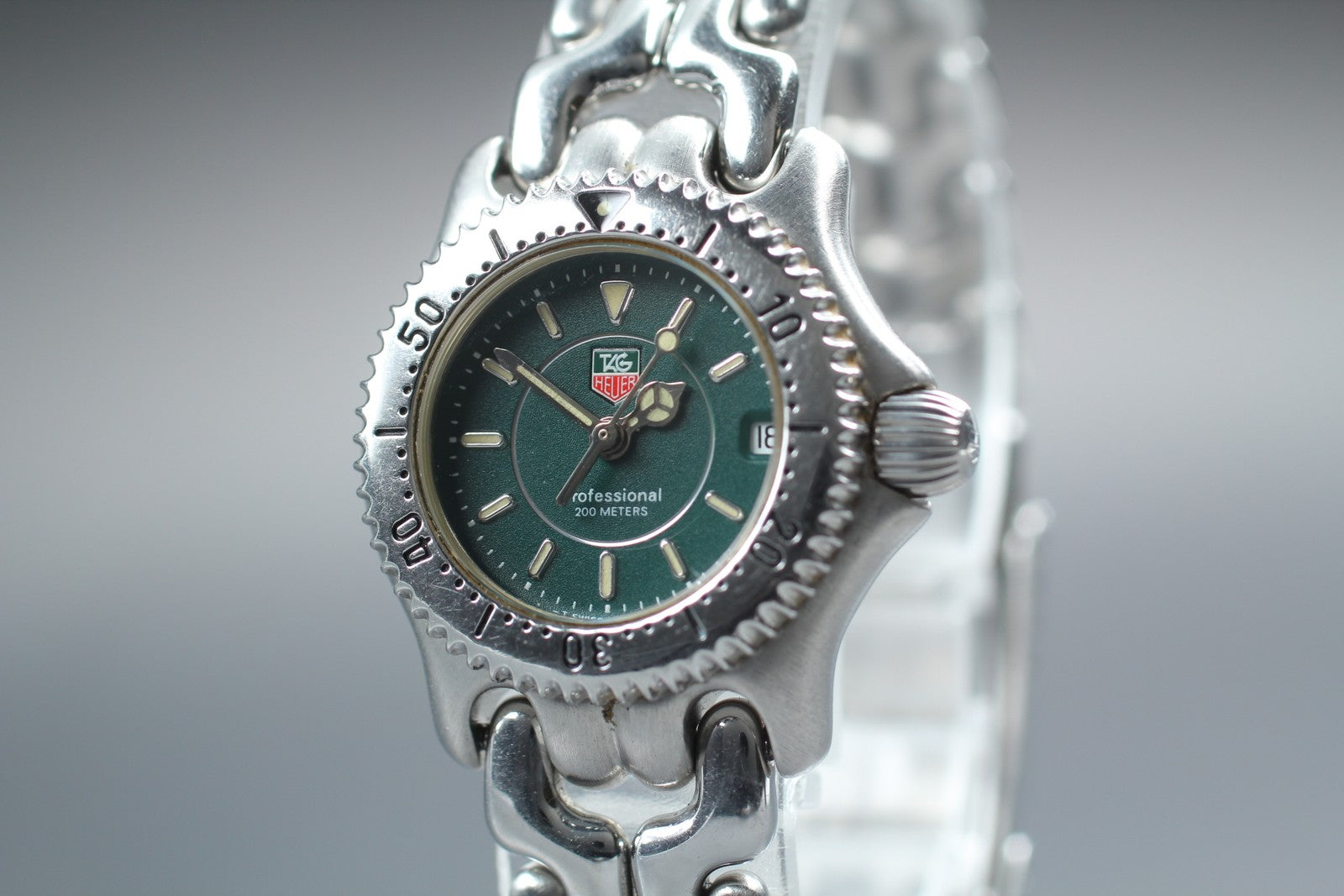 TAG Heuer SEL Professional 200M WG1419 Green Quartz Women's Watch 23mm JAPAN