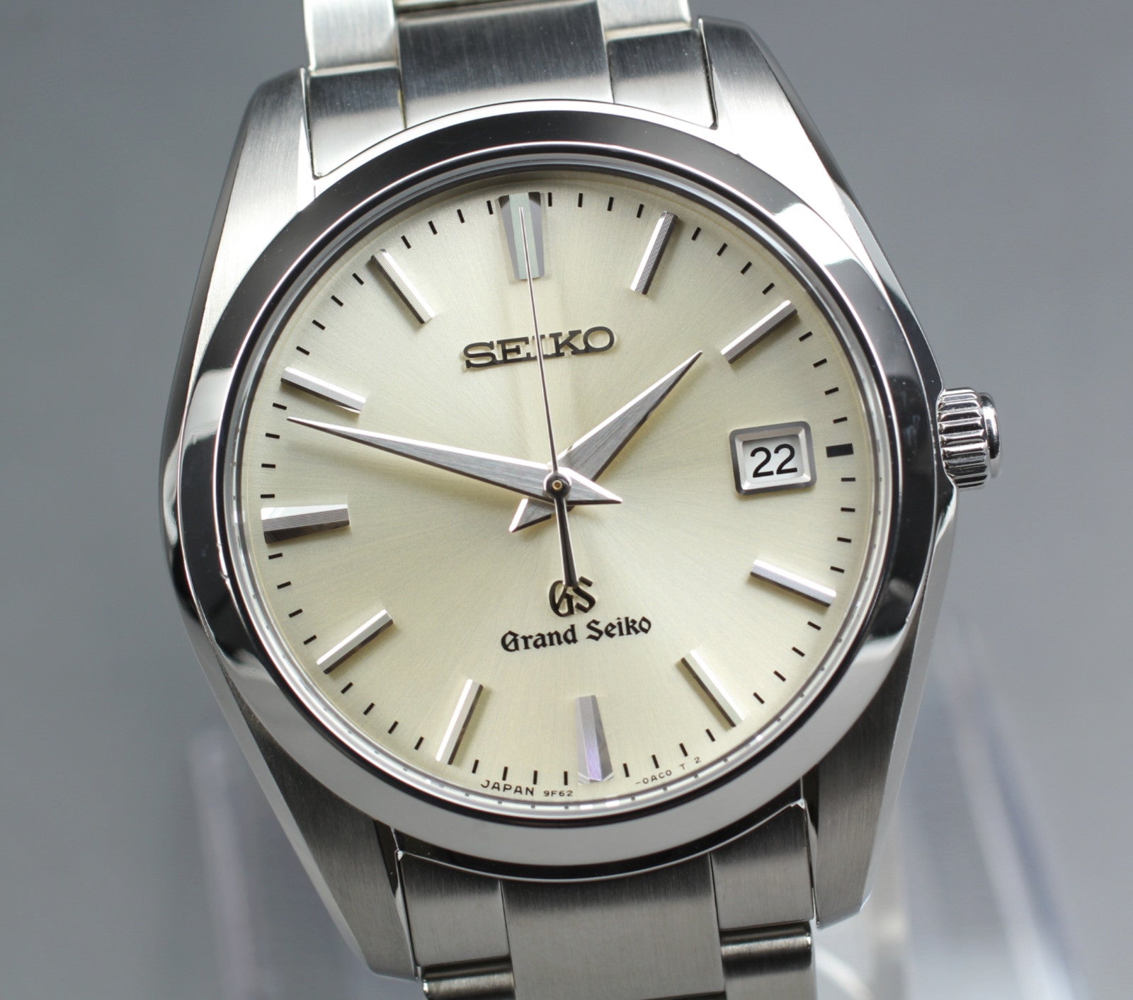 [Near MINT-] Grand Seiko GS 9F62-0AB0 SBGX063 Champagne Quartz Men's Watch JAPAN