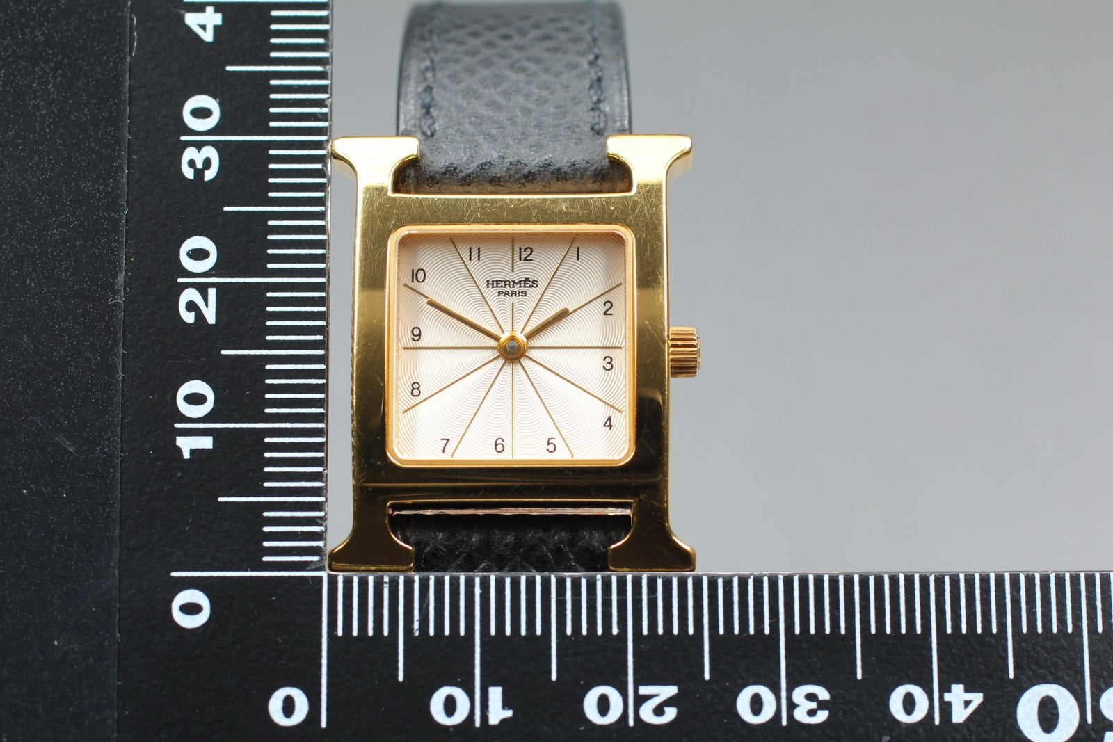 [Exc+5] HERMES H Watch HH1.201 Gold Black "N" 21mm Woman's Watch Quartz JAPAN