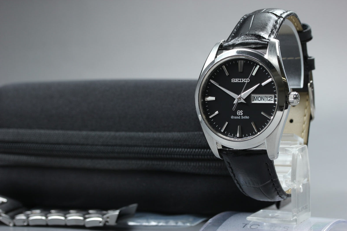 New Batt SEIKO Grand Seiko 9F83-0AH0 Quartz Black Day/Date Men's Watch 36mm JP