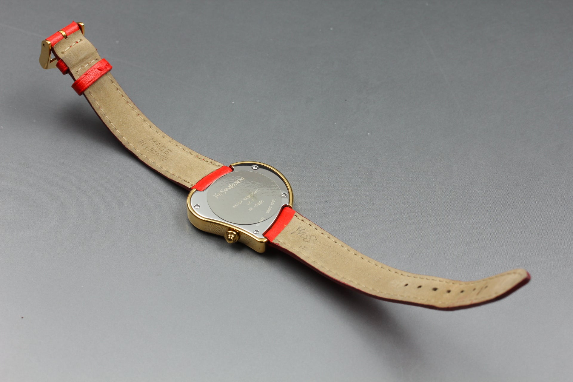 Yves Saint Laurent Heart Red Leather Gold 31mm Women's Watch Quartz [w/Box]