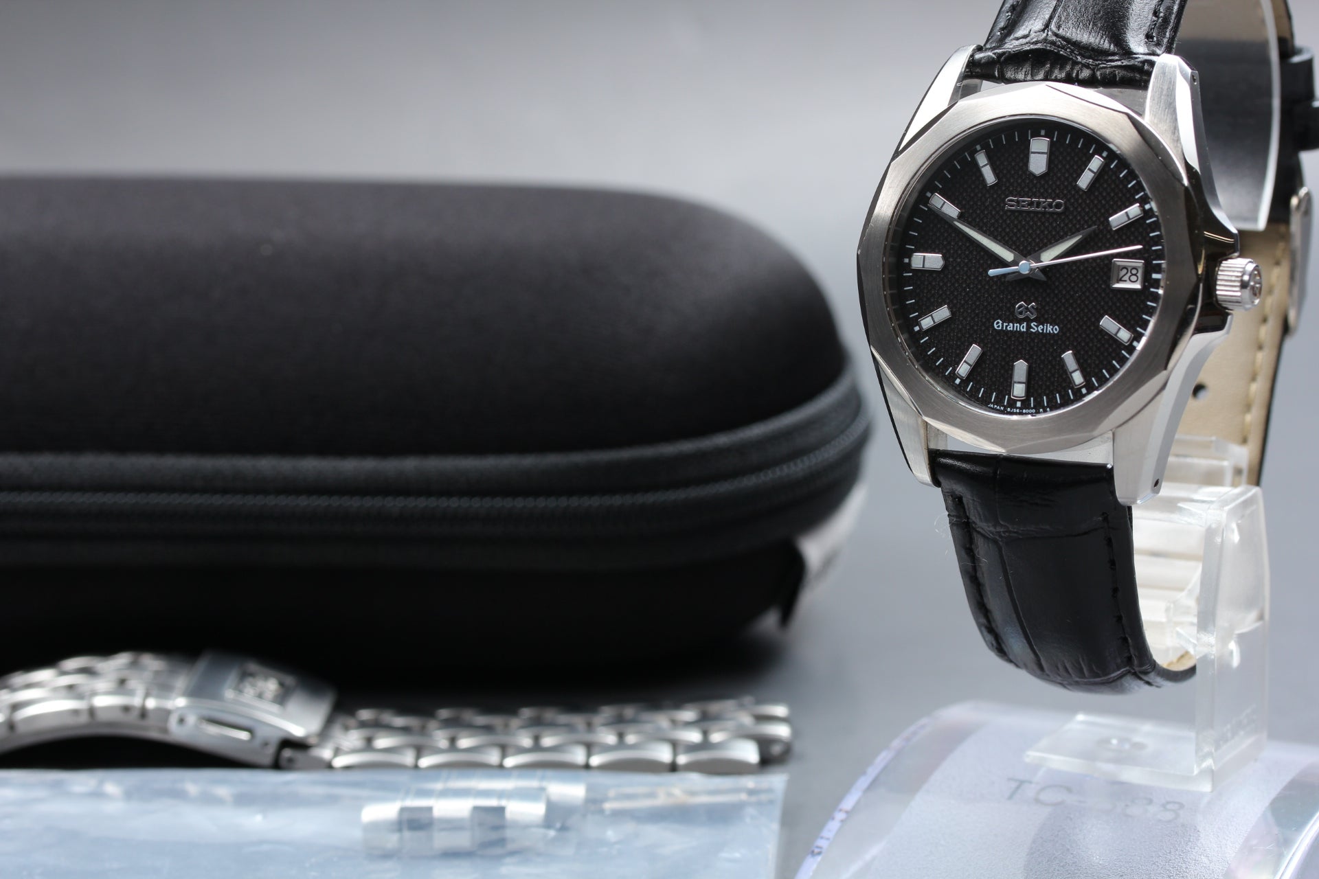 New Batt SEIKO Grand Seiko GS 8J56-8000 Quartz Black Men's Watch 36mm JAPAN