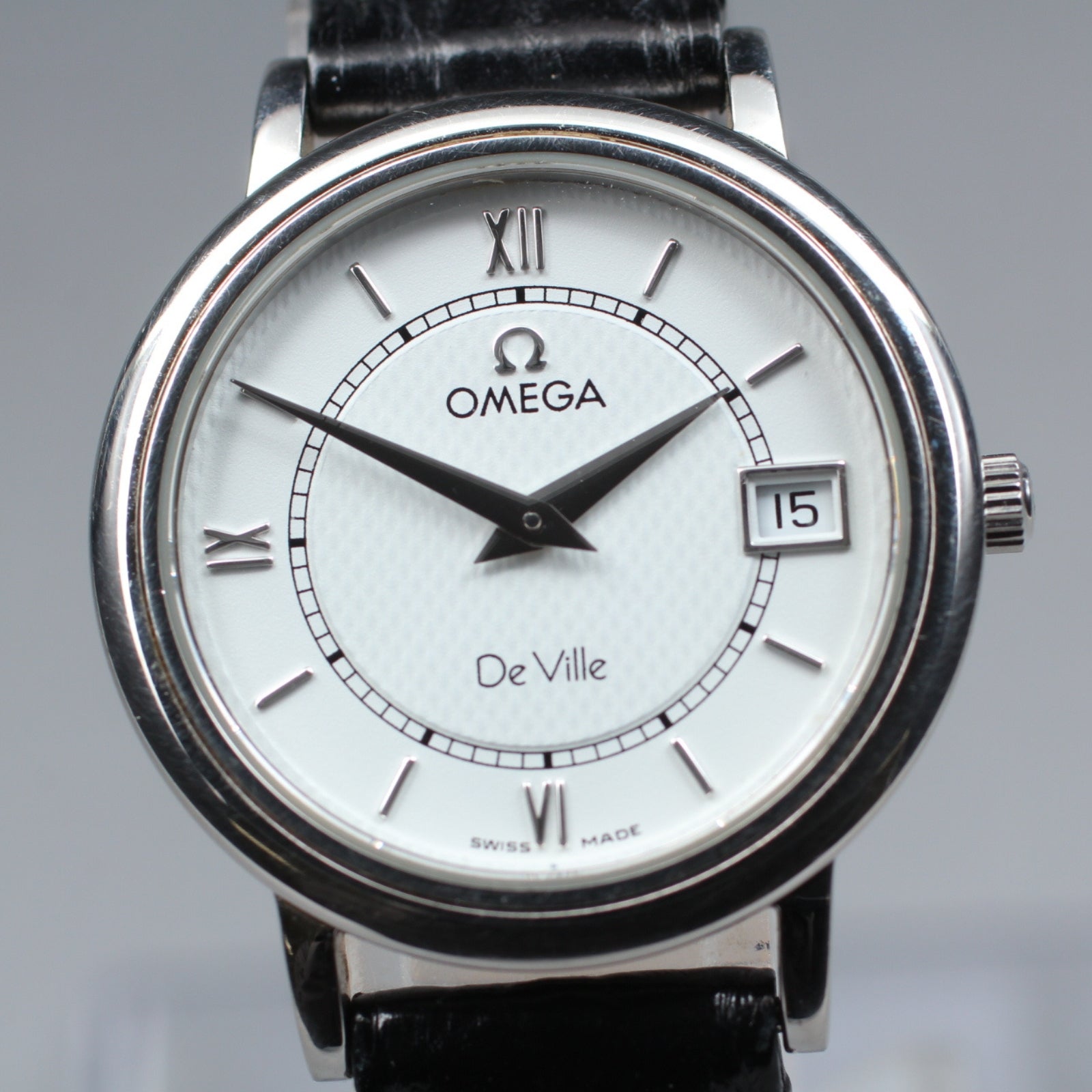 Vintage OMEGA De Ville 7824.21.01 Quartz White Dial Women's Watch 27mm JAPAN