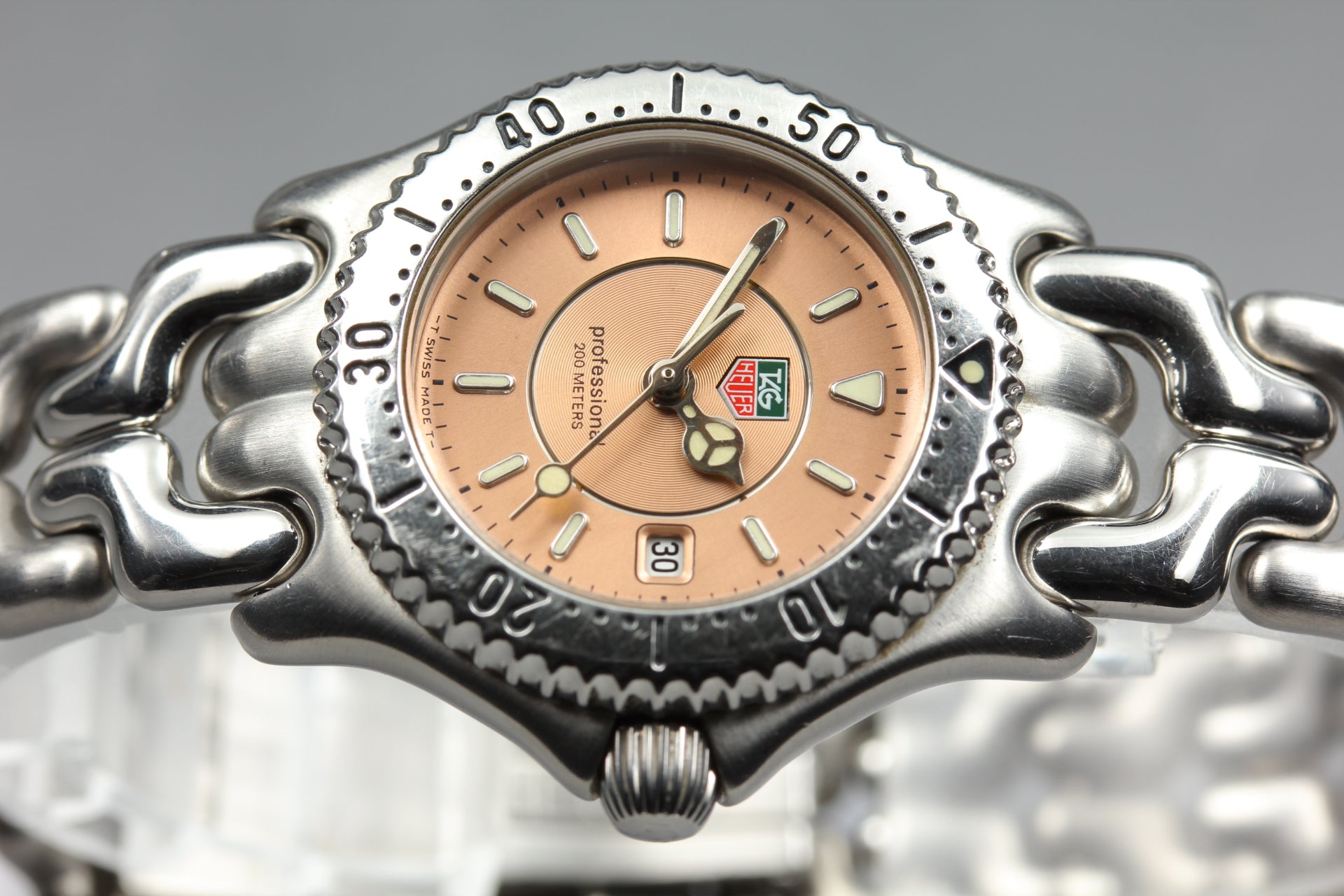 Vintage TAG HEUER SEL WG131D Quartz Pink Dial Women's Watch 28mm JAPAN Box