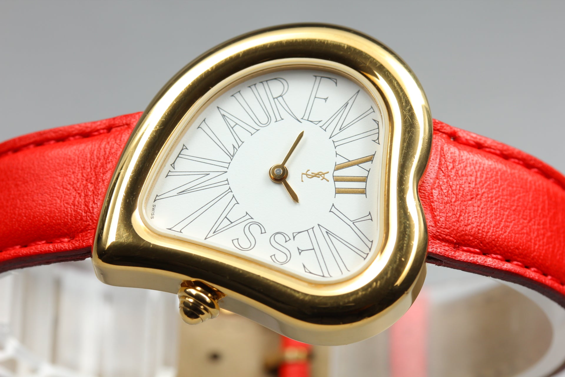 Yves Saint Laurent Heart Red Leather Gold 31mm Women's Watch Quartz [w/Box]