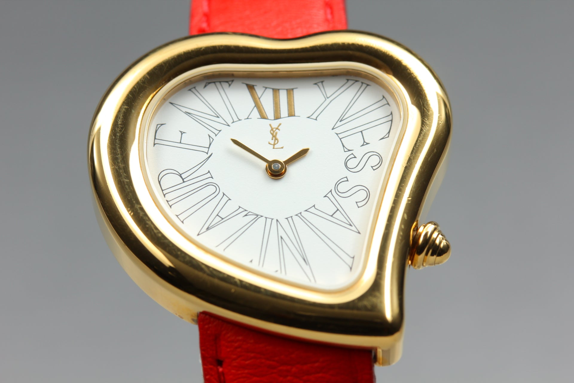 Yves Saint Laurent Heart Red Leather Gold 31mm Women's Watch Quartz [w/Box]
