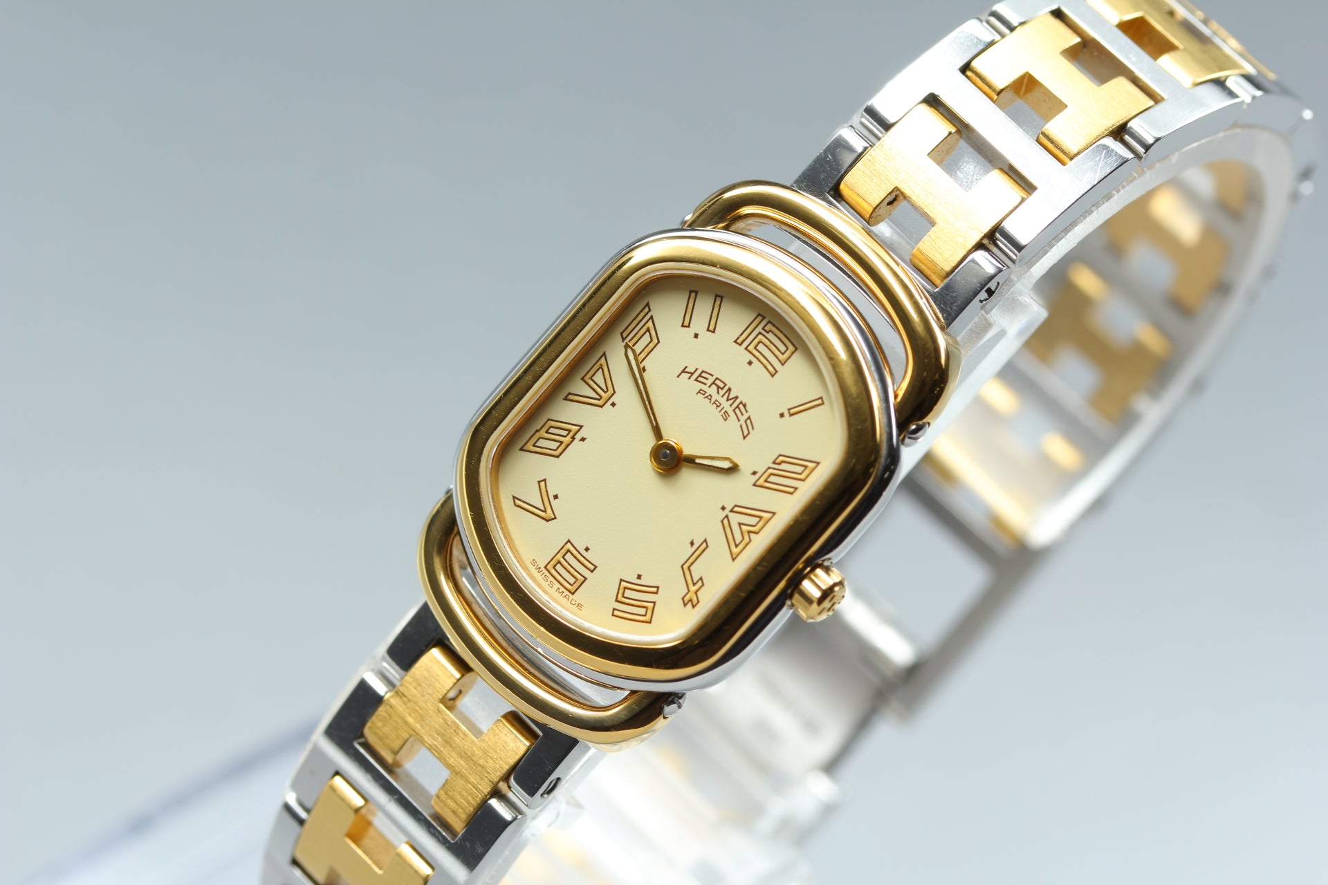 New Batt Vintage HERMES Rally RA1.240 Quartz Gold Dial Women's Watch 20mm JP Box