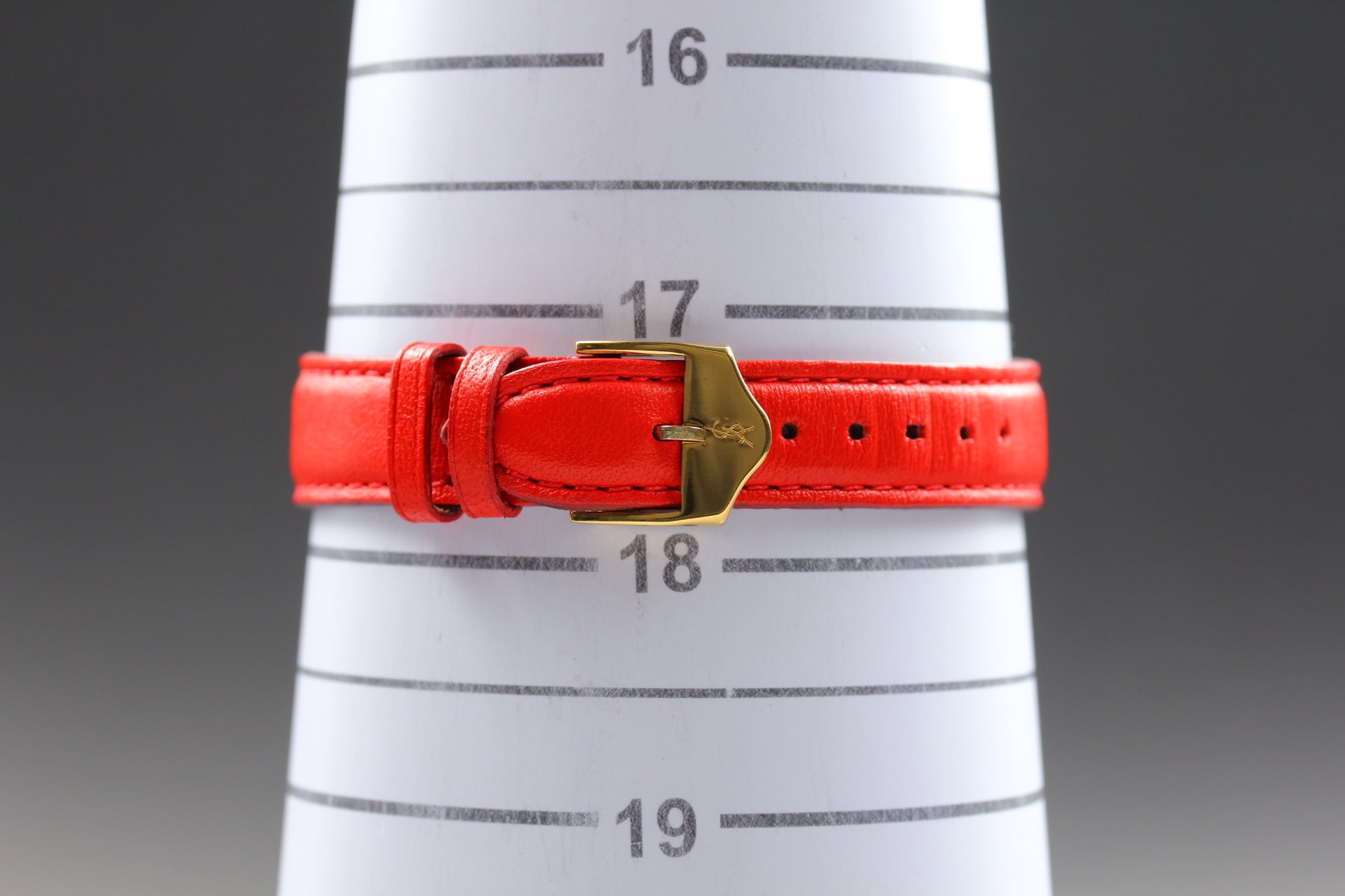 Yves Saint Laurent Heart Red Leather Gold 31mm Women's Watch Quartz [w/Box]