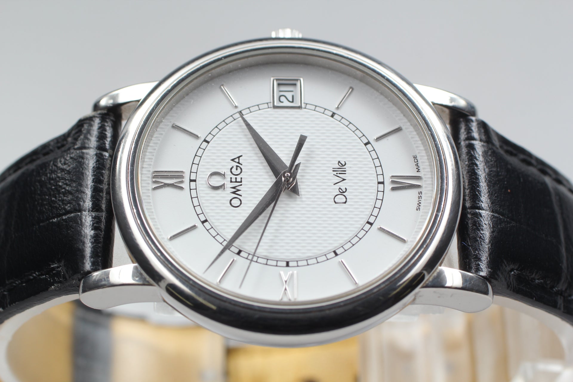 OMEGA De Vill Prestige 7814.31 Quartz White Dial Date Men's Watch JAPAN