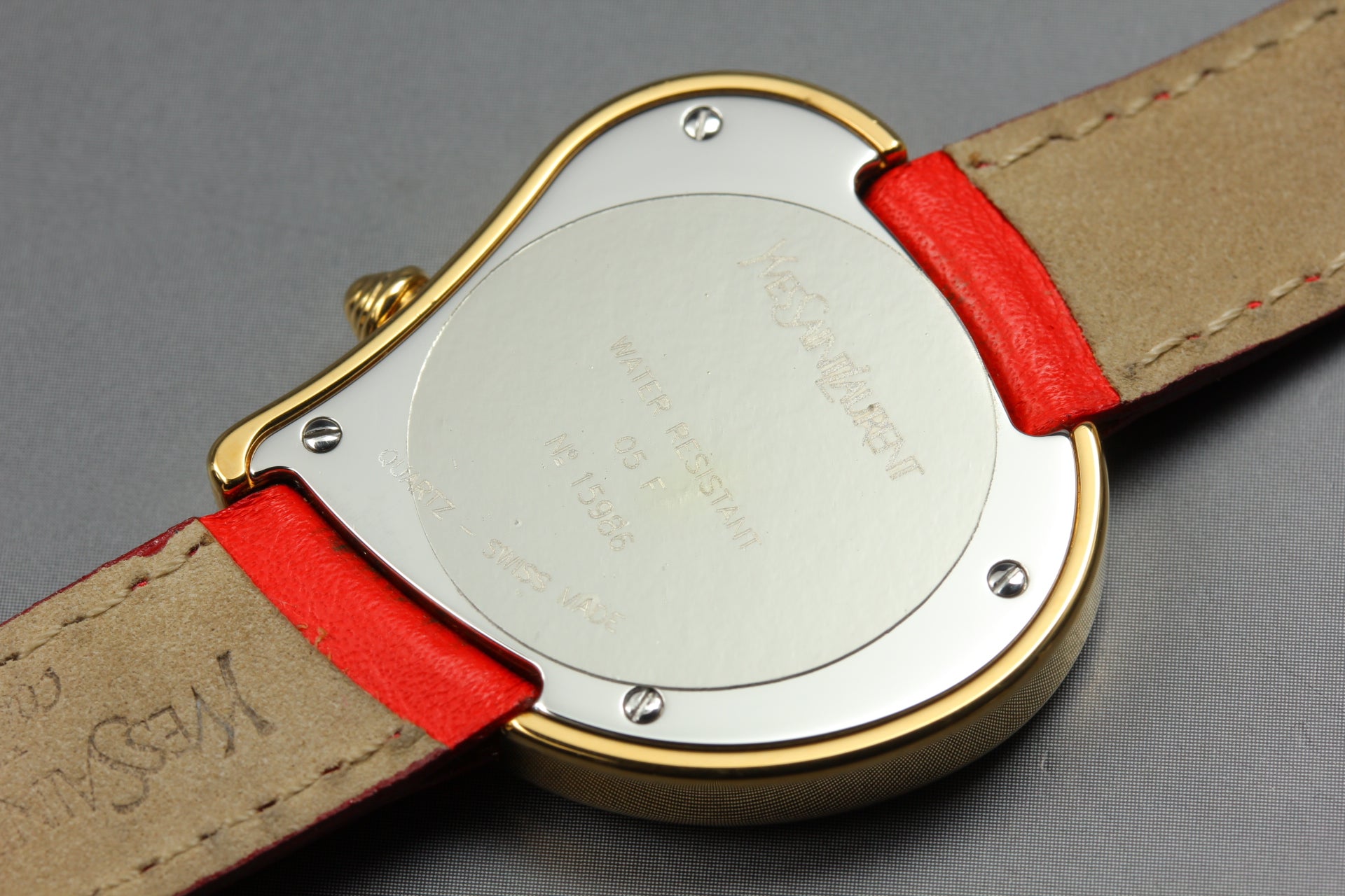Yves Saint Laurent Heart Red Leather Gold 31mm Women's Watch Quartz [w/Box]